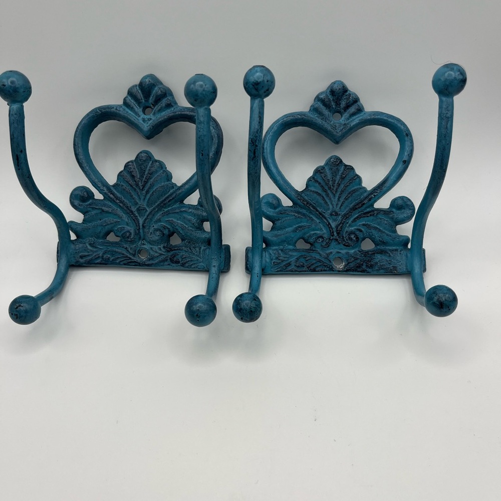 Urban Outfitters NWT  ornate iron wall hooks